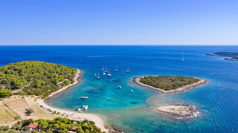 Split: Underwater Museum, Trogir & Blue Lagoon Half-Day Tour - Jelinak Bay Underwater Museum: what to expect at 4–5 meters