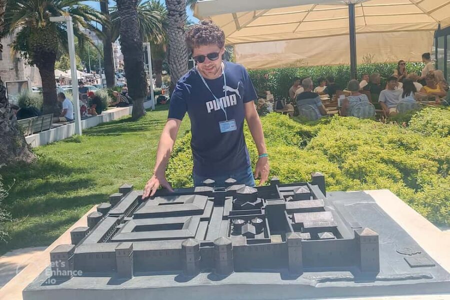 Split Walking Tour with History Professor - Peristyle and Vestibule: when palace space turns into city space