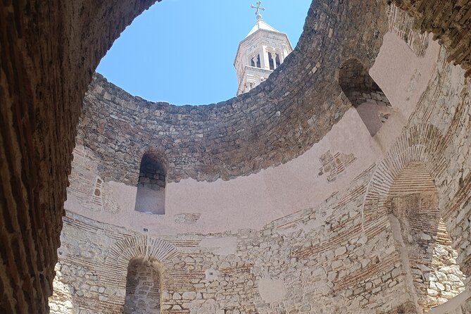 Split Walking Tour with Professor of History - Golden Gate to Gregorius: Power, Legend, and Sculpture
