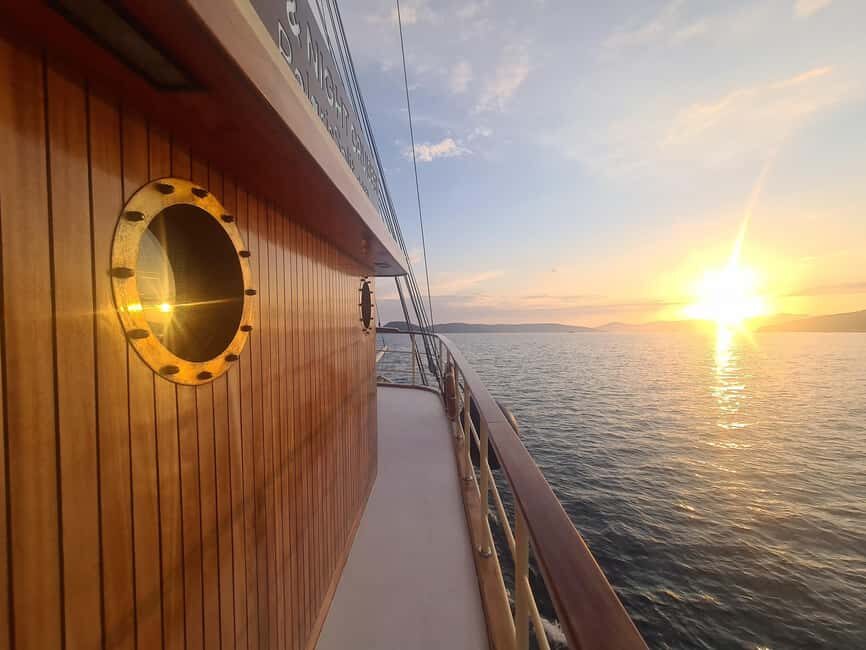 Split:Sunset Cruise with Live Music - Boarding Polaris: finding Obala Lazareta 3 and choosing your deck