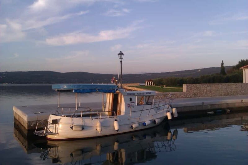 Stara Baška & Plavnik tour with taxi boat Kormat - The taxi boat Kormat setup: comfort that actually helps