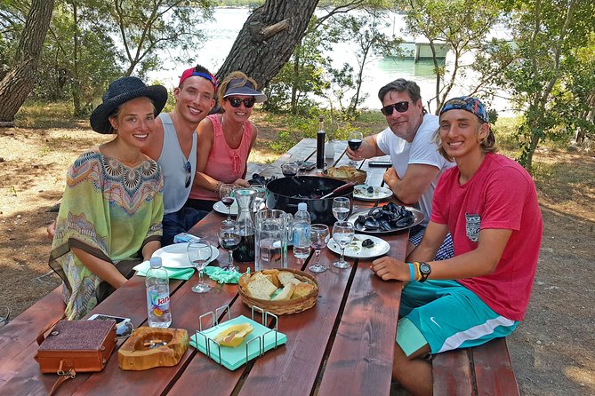 Ston Oysters & Wine Tasting Tour from Dubrovnik - Mali Ston Bay oyster farm boat tour and lunch in cash