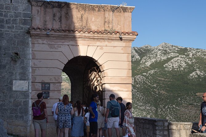 Sunset Klis Fortress Tour From Split with Sightseeing bus - Comfort and crowd level: good for a quick evening plan