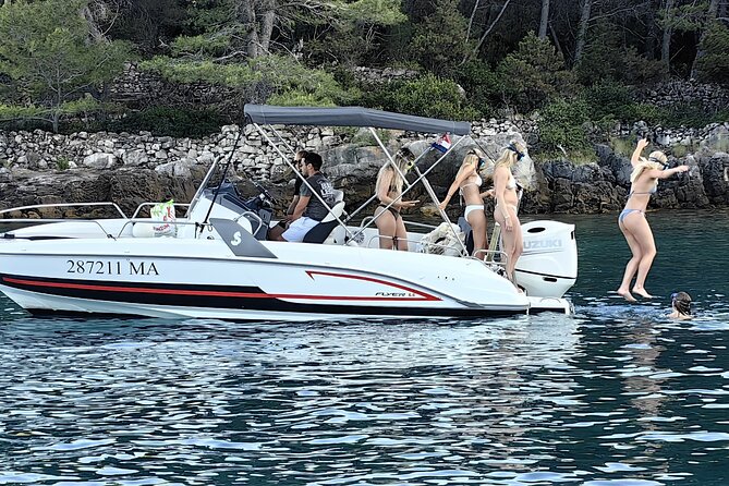 Sunset Speedboat Tour in Makarska with swim stop on island Brač - The sunset return: why the west-approach to Makarska matters