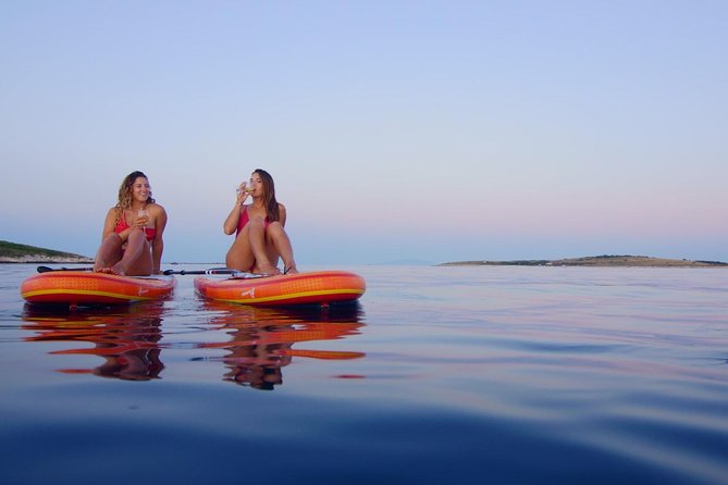 SUNSET WINE TOUR by KAYAK or SUP - Stop around Kamenjak National Park: scenery with protection rules