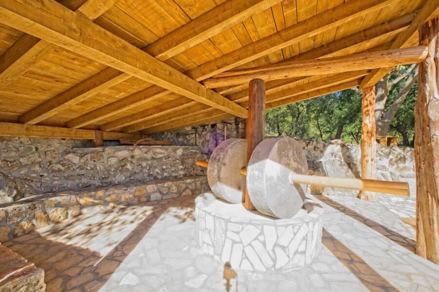 Taste & Tradition of Dubrovnik Countryside - Winery Brajković: wine liqueur, white and red, and the vineyard view