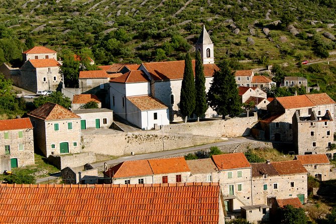 The Best of Hvar Small Group with Wine Tasting and Local meal - Through UNESCO-protected vineyards and olive country