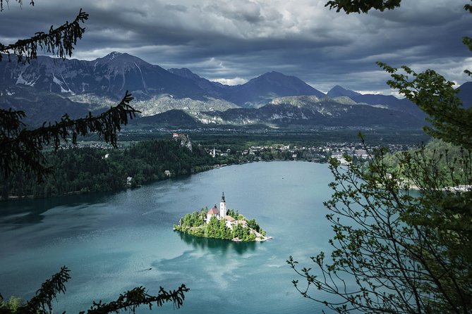 The Best of Slovenia: Bled Lake, Postojna Cave & Ljubljana - Ljubljana Old Town: a guided walk that still leaves you room to eat