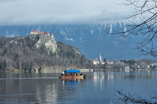 The Best of Slovenia: Bled Lake, Postojna Cave & Ljubljana - Guides and pacing: how the small group changes the day