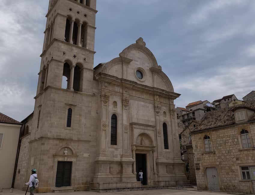 Timeless Hvar: Old Town Walking Tour with Local Guide - UNESCO-protected lace-making: art you can picture