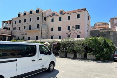 Transfer from Split to Dubrovnik with Stop at the Oyster Farm - Oyster farm stop: the highlight that’s easy to say yes to