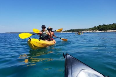TRANSPARENT KAYAKING or SUP-ing AROUND ISLANDS - Choosing between transparent kayak, normal kayak, or SUP