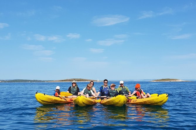 TRANSPARENT KAYAKING or SUP-ing AROUND ISLANDS - Underwater GoPro photos and videos: what you should expect