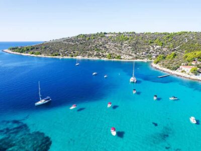 Trogir: Blue Lagoon, Maslinica, and Solinska Bay Boat Tour - Maslinica’s Old Streets and Castle Views: 90 Minutes on Land