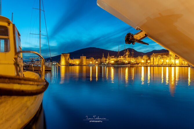 Trogir walking tour with a local guide - St. Lawrence Cathedral and Radovan’s Portal: medieval art and big views