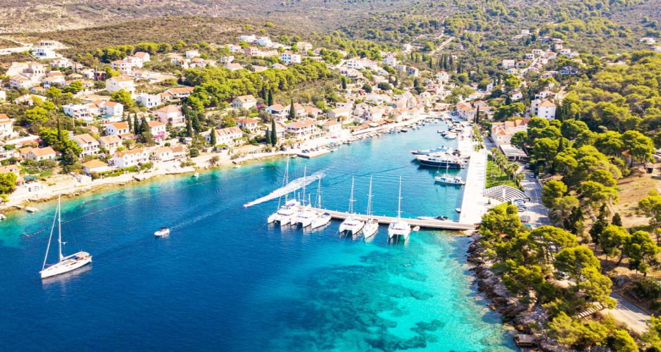 Trogir: White Lagoon, Maslinica & Blue Lagoon Speedboat Tour - Maslinica on Šolta: fishing-village charm and an easy lunch window