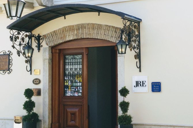 Truffle and wine / Taste of Istria from POREC, ROVINJ, PULA - Pickup from Rovinj to Pula: the part you’ll thank yourself for