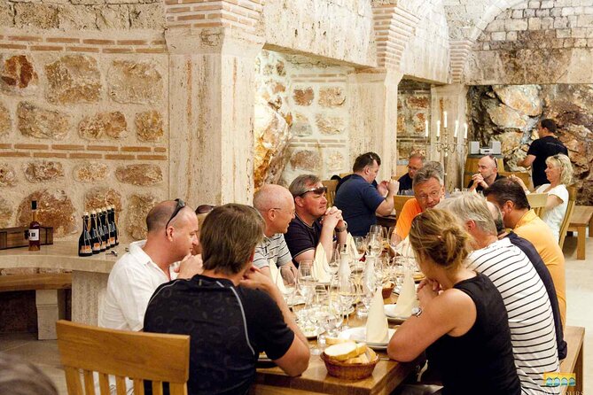 Twice the Wine - Two wineries half day tour, with delicacies - 4pm on Hvar: the logistics that shape your experience