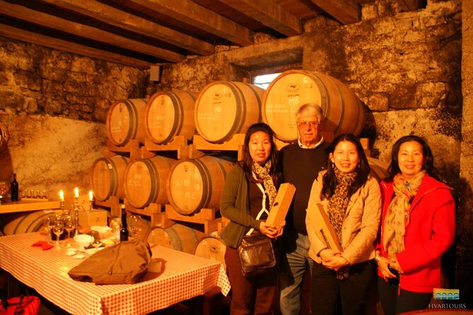 Twice the Wine - Two wineries half day tour, with delicacies - Guides, pacing, and the “learn while you taste” factor
