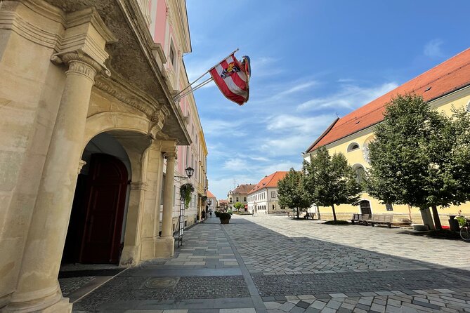 VarazdinTown & Trakoscan Castle, Small Guided Group from Zagreb - The guide is a major part of the value