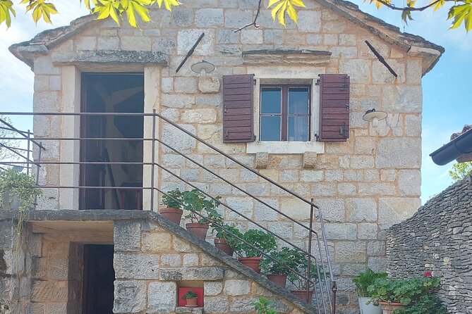 Visit Ancient Salona, Mighty Klis Fortress and Stella Croatica - Stella Croatica Ethno Agro Park: a family farm stop that’s more than a souvenir sprint