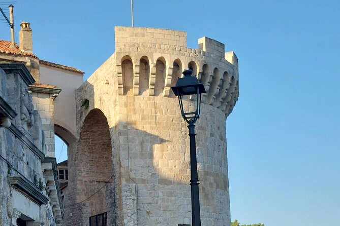 Walking Tour in old town Korcula 1 Hour - The guide-led pace that makes one hour feel like more