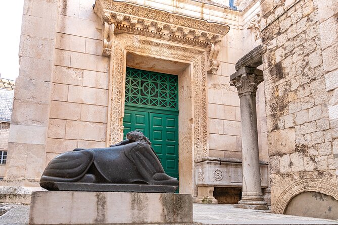 Walking tour of Split with an Art Historian - Saint Domnius without the entry: what you get and what you skip