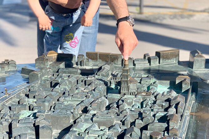 Walking tour of Split with an Art Historian - Let Me Pass (Pusti me da prodjem) and Vestibulum: small spaces, big meaning