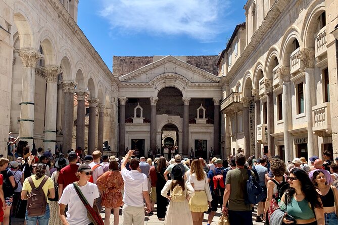 Walking tour of Split with an Art Historian - Substructures shortcut to Riva Harbor: the palace goes under your feet