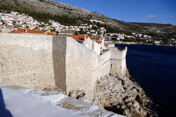 Walls of Liberty: A Self-Guided Audio Tour of Dubrovnik - Offline on Android and iOS: The Real Comfort of Downloading First