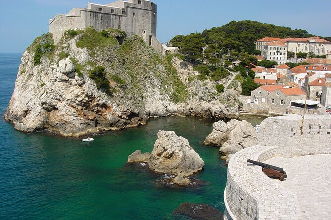 Walls of Liberty: A Self-Guided Audio Tour of Dubrovnik - Starting at Pile Gate: The Route in Plain English