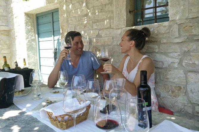 Wine & more Tour , private guided wine tour from ROVINJ & PULA to wine cellars - The Drive Through Istria: Vineyards, Towns, and Sea Views
