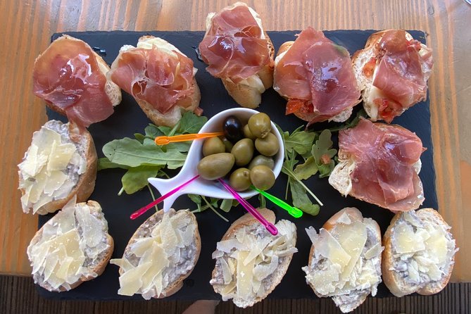Wine Tasting Experience at the organic winery in Šišan - Snacks and local specialties: why the pairing is part of the value