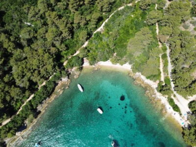 Zadar: 3 Islands Speedboat Tour with Drinks and Diving - Speed Through the Bay of Foša: Why the Ride Itself Is Part of the Point
