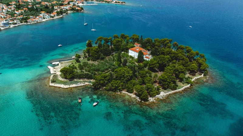 Zadar: Aperol Spritz & Island Vibes on Luxury Speedboat - Speedboat Comfort: Shade, Sunbathing, and Photo-Ready Motion