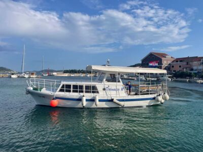 Zadar: Boat Tour to the Ugljan, Preko, and Ošljak Islands - Preko and Jaz Beach: Sandy Water, Shade, and Easy Facilities