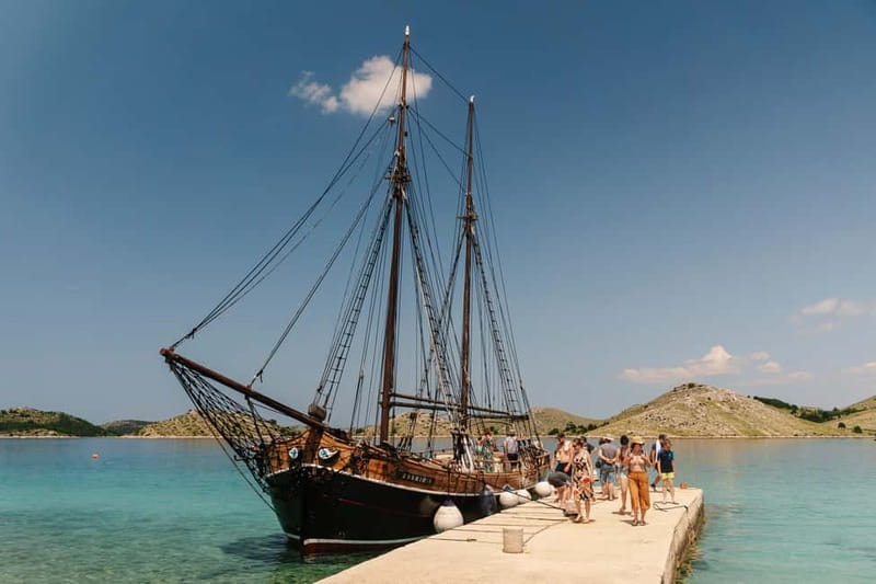 Zadar: Boat Tour with Unlimited Wine & 3 Stops - Zadar by Sea in 4 Hours: Exactly the Right Length