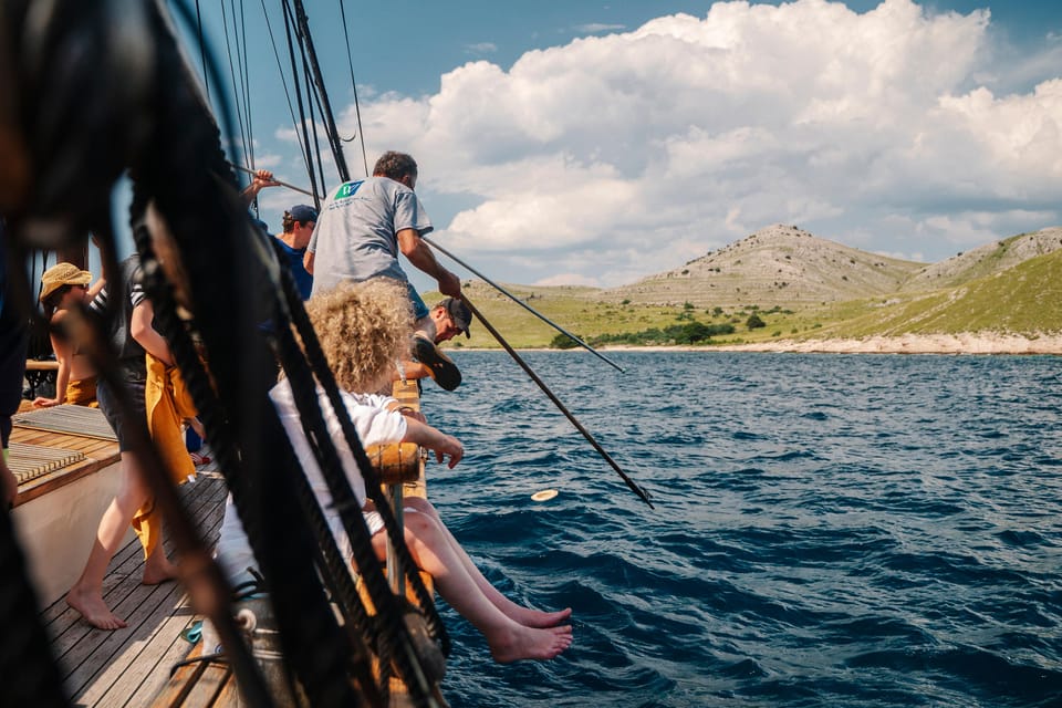 Zadar: Boat Tour with Unlimited Wine & 3 Stops - Sailing Views: The Real Scenic Bonus Between Stops
