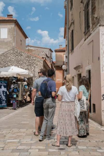 Zadar: City Highlights Guided Walking Tour - Square of Five Wells: Venetian-era water in a city-building moment