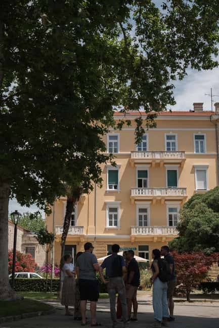 Zadar: City Highlights Guided Walking Tour - Price and group value: $164 for up to 5 people