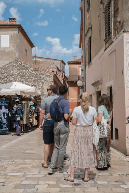 Zadar: City Highlights Guided Walking Tour - Square of Five Wells: Venetian-era water in a city-building moment