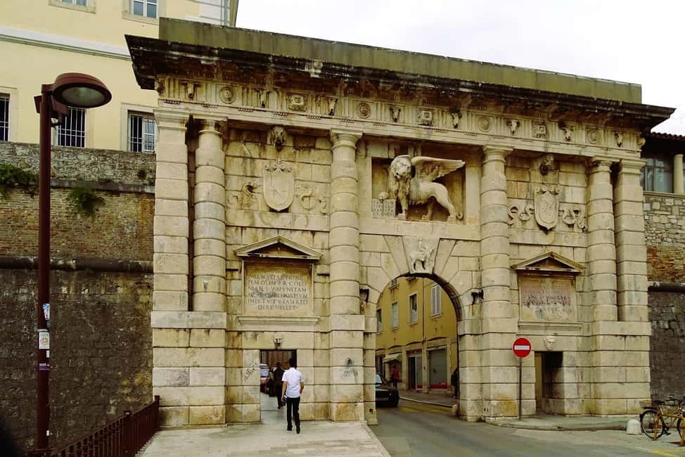 Zadar City Tour 120min Walk - The end point changes: don’t plan an immediate connection