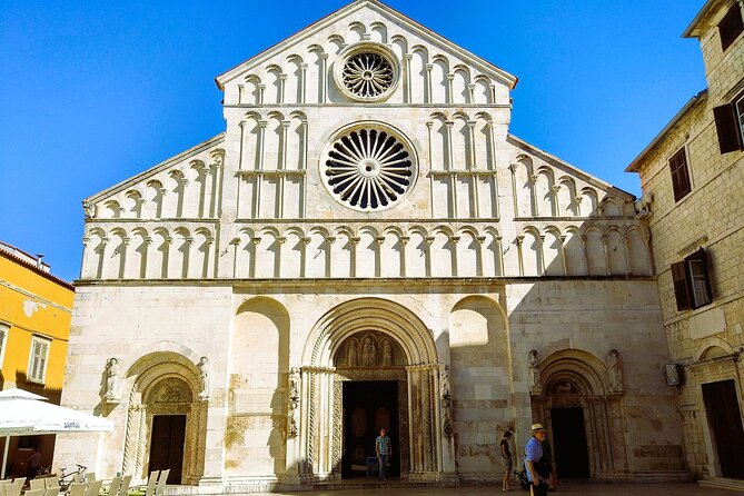 Zadar City Tour 90min Walk - Five Wells and the Land Gate: finishing strong