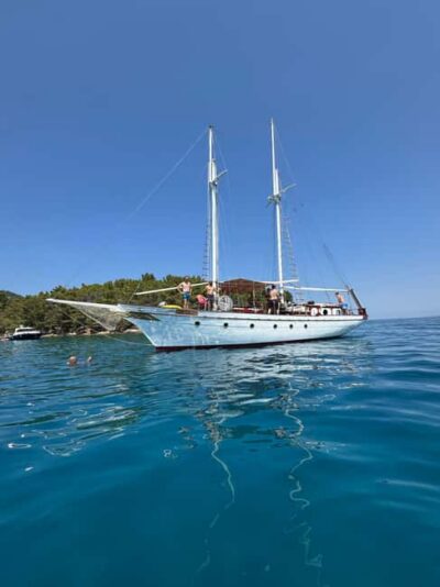 Zadar: Cruise aboard an Authentic Wooden Boat with Drinks - From Zadar’s Sea Organ to St. Donatus: Views You Don’t Get From the Promenade