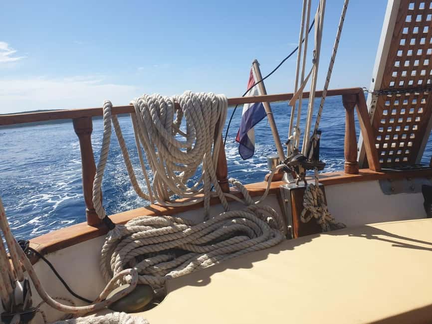 Zadar: Cruise aboard an Authentic Wooden Boat with Drinks - Timing That Works: How the 4 Hours Feel in Real Life