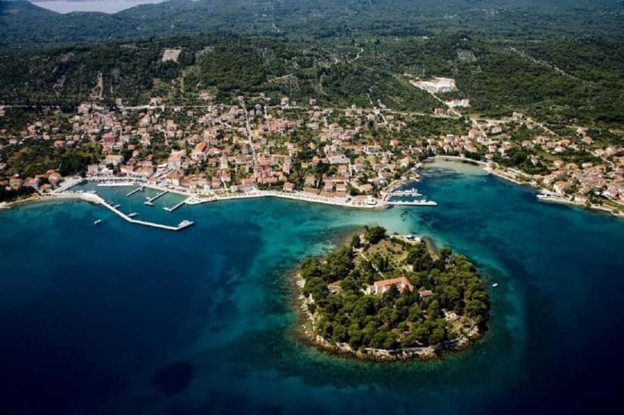 Zadar: Dugi Otok Day Trip to Sakarun & Golubinka Cave - Lunch at Veli Rat Lighthouse and Punta Bjanka views