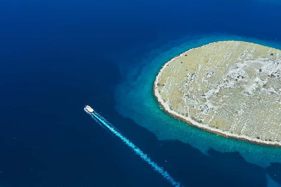 Zadar: Full-Day Kornati & Telašćica Boat Trip with lunch - Comfort and logistics: seating, pace, and what to pack