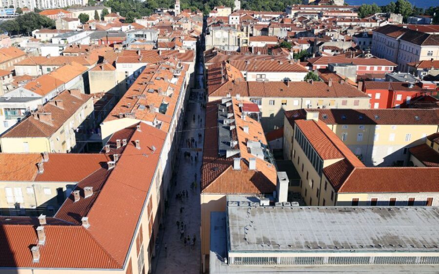 Zadar: Guided Old Town History Walking Tour - St. Donatus Church: the stop that makes the skyline make sense