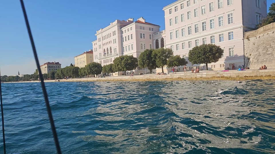 Zadar highlights - Zadar discovery Short tour - Foša port entrance: the best photo stop of the hour