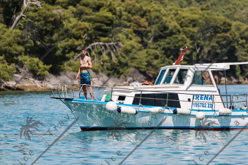 Zadar: Island-Hopping Blue Lagoon Boat Tour with Drink - Why this Zadar blue-water day feels like a real island break